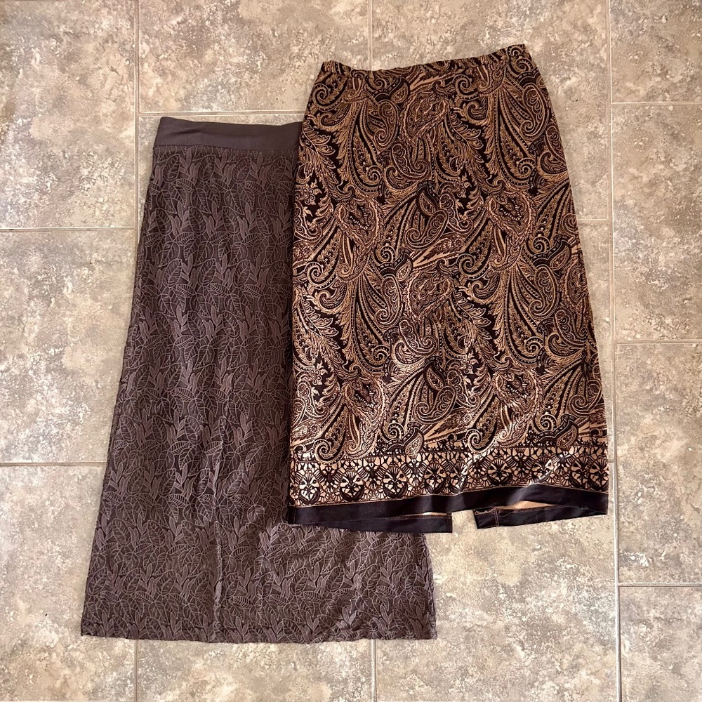 Lot of 2 Vintage Skirts. Long skirts Y2K lace and paisley pattern brown cream